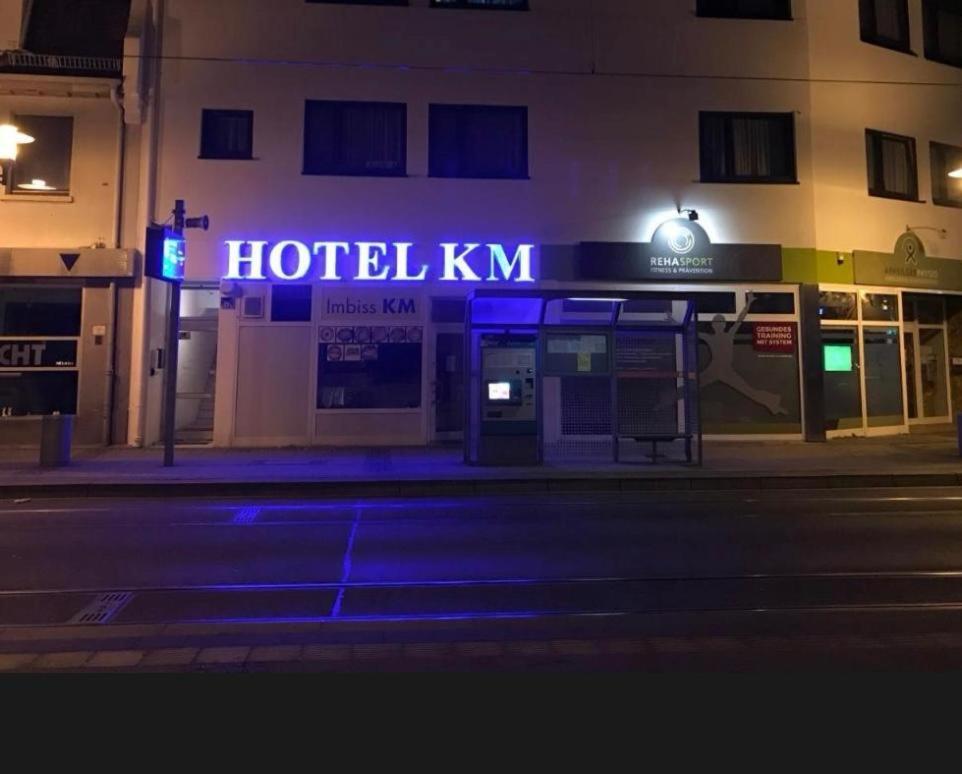 Hotel Km ดาร์มชตัดต์ ภายนอก รูปภาพ